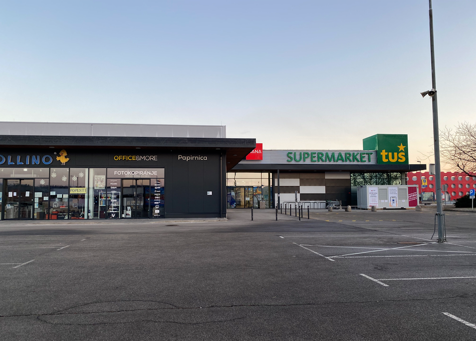 Tienda en Maribor, Eslovenia, 473.1 m² - imagen 3