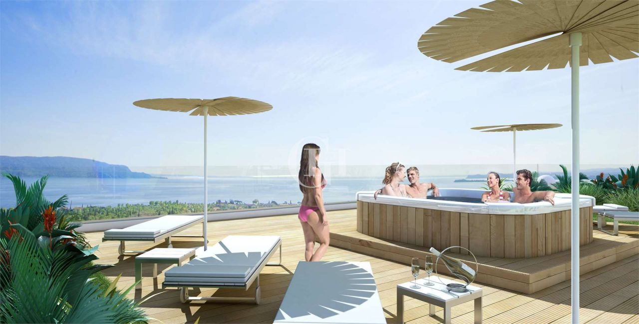 Apartamento por Lago de Garda, Italia, 200 m² - imagen 5