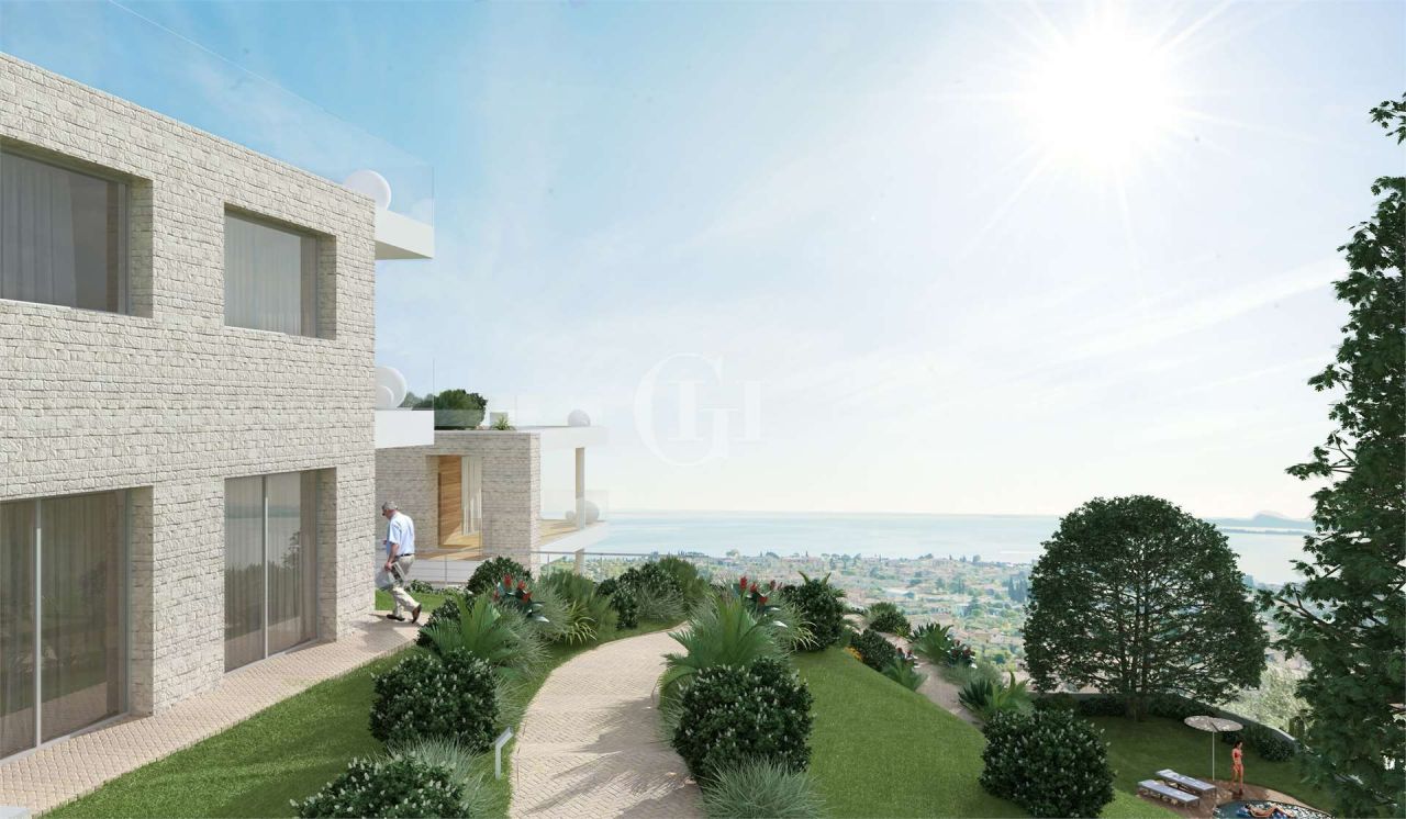 Apartamento por Lago de Garda, Italia, 200 m² - imagen 2