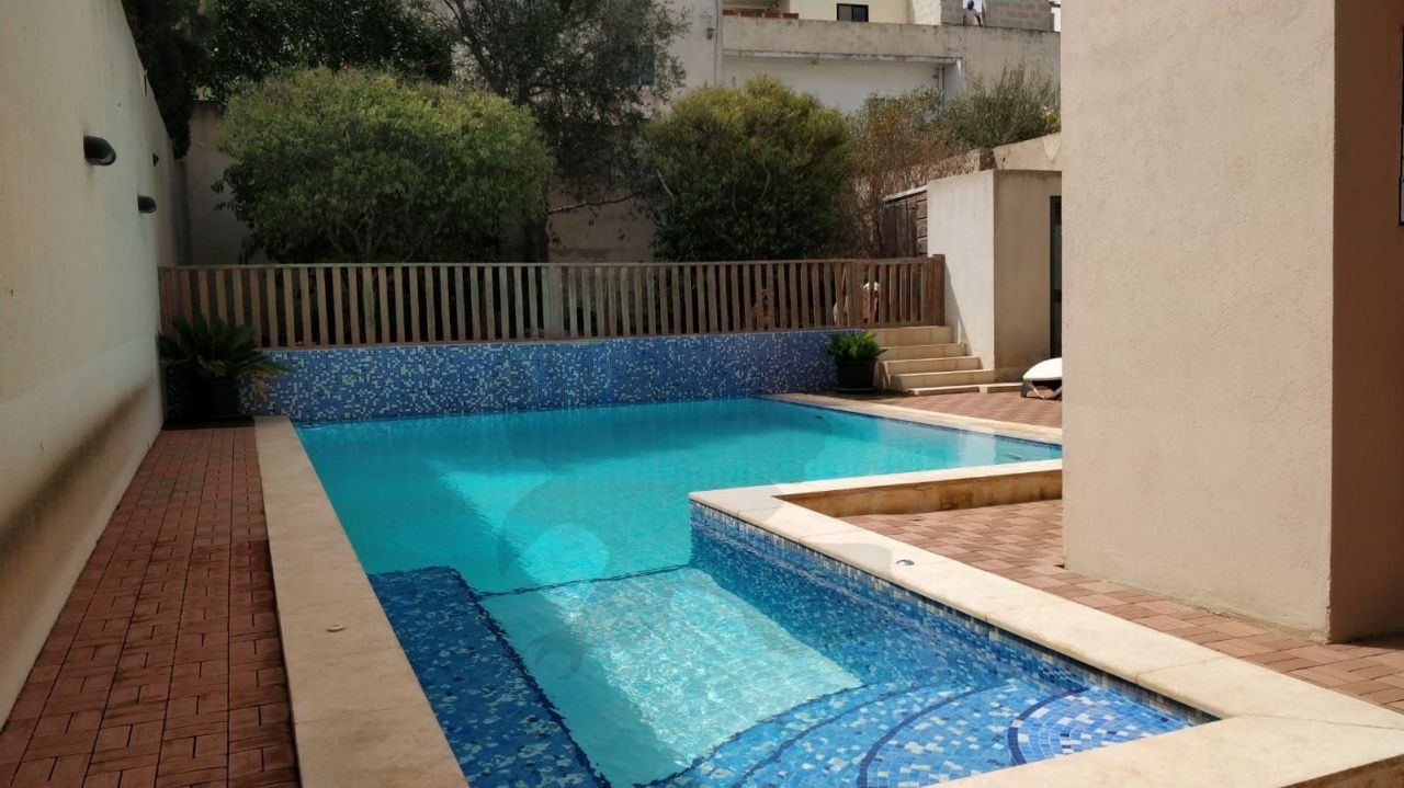 Villa à Mosta, Malte, 330 m² - image 1