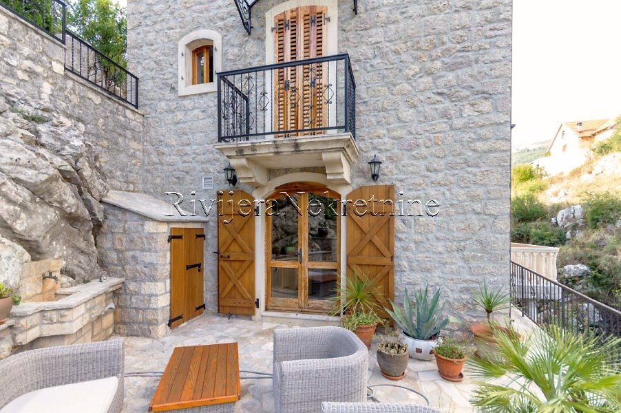 Casa a Herceg-Novi, Montenegro, 226 m² - foto 8