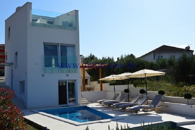 Villa à Trogir, Croatie, 200 m² - image 2