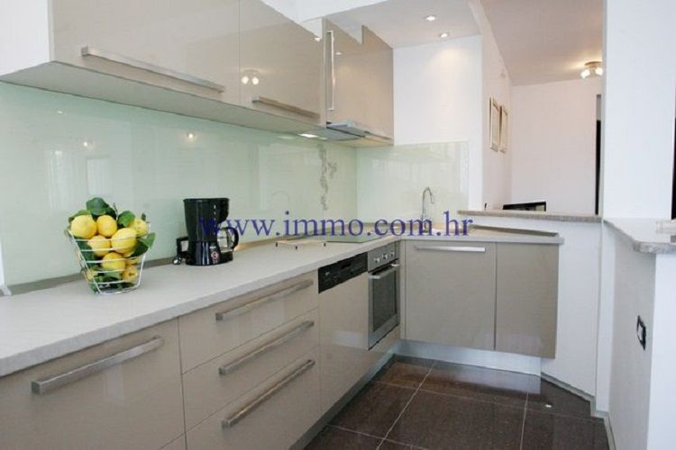 Villa en Trogir, Croacia, 260 m² - imagen 8