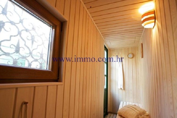 Villa on Brac, Croatia, 300 m² - picture 14