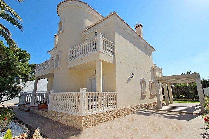 Villa in Orihuela Costa, Spain, 250 m² - picture 1