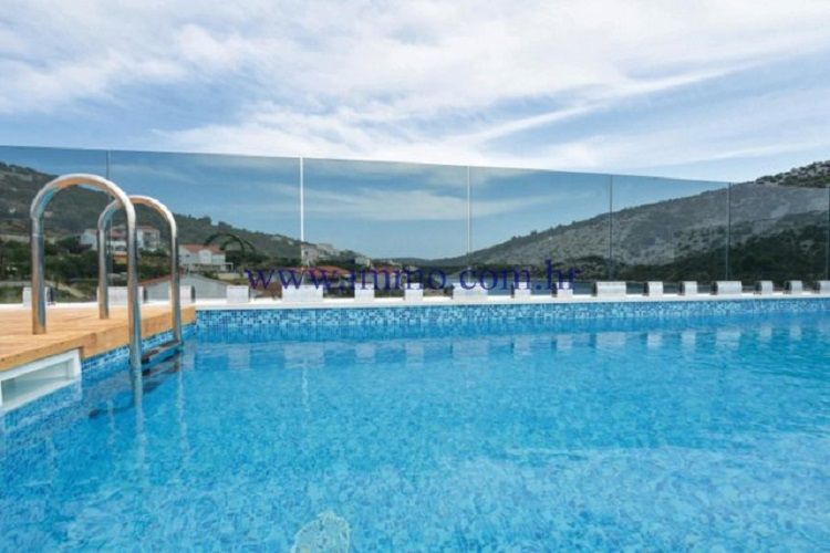 Villa à Trogir, Croatie, 330 m² - image 1