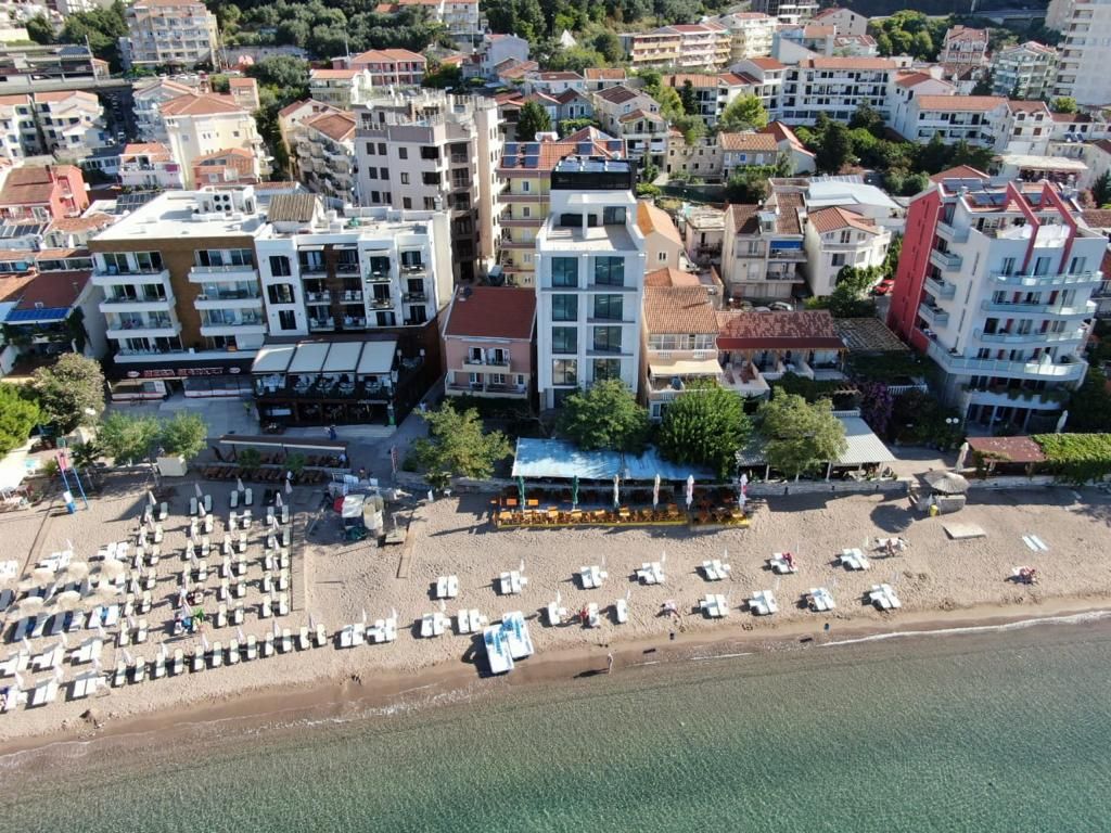 Hôtel à Rafailovici, Monténégro, 1 000 m² - image 2