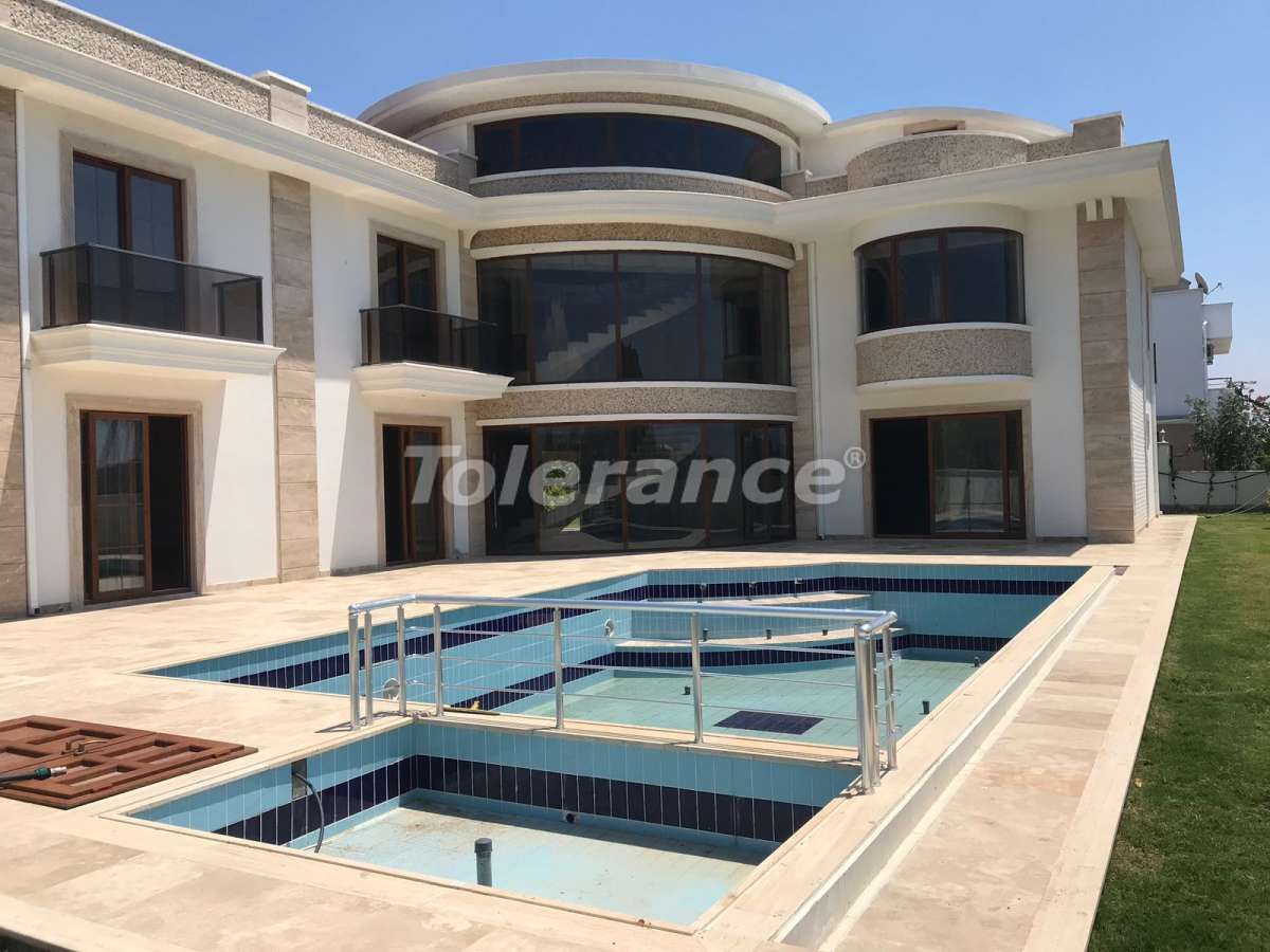 Villa in Belek, Turkey, 560 m² - picture 1