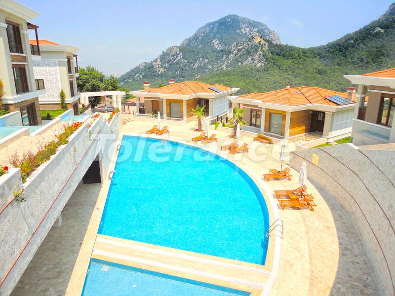 Villa à Antalya, Turquie, 250 m² - image 1