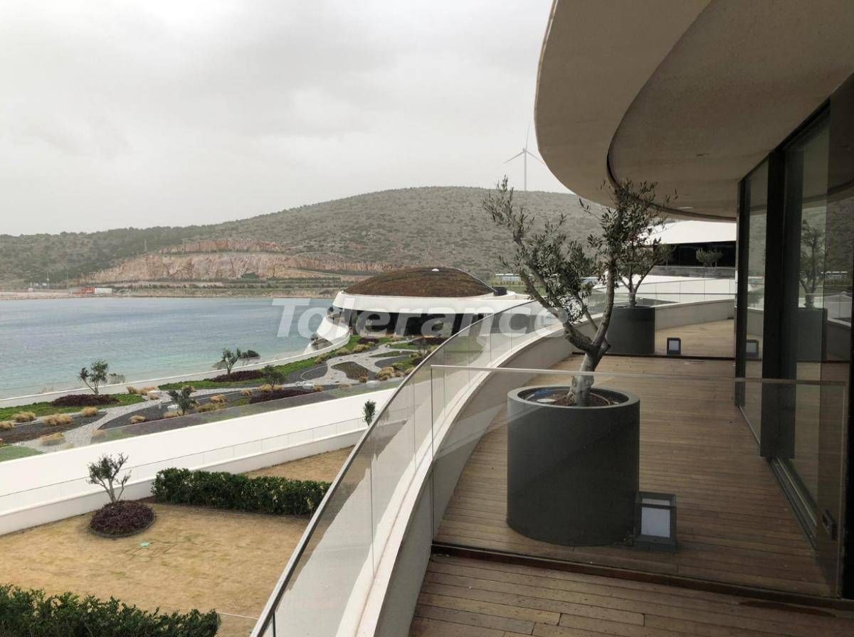 Apartment in Cesme, Turkey - picture 4