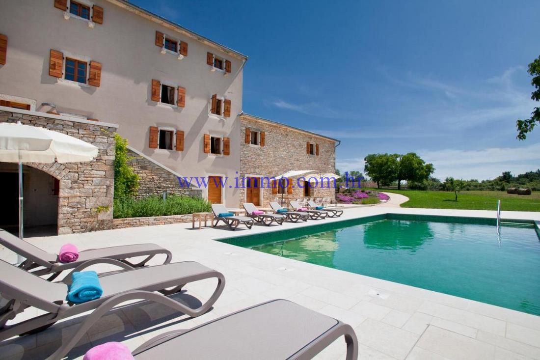 Tenuta a Montona, Croazia, 1 020 m² - foto 2