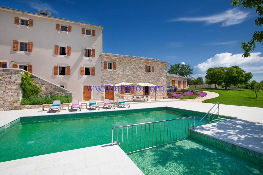 Tenuta a Montona, Croazia, 1 020 m² - foto 3