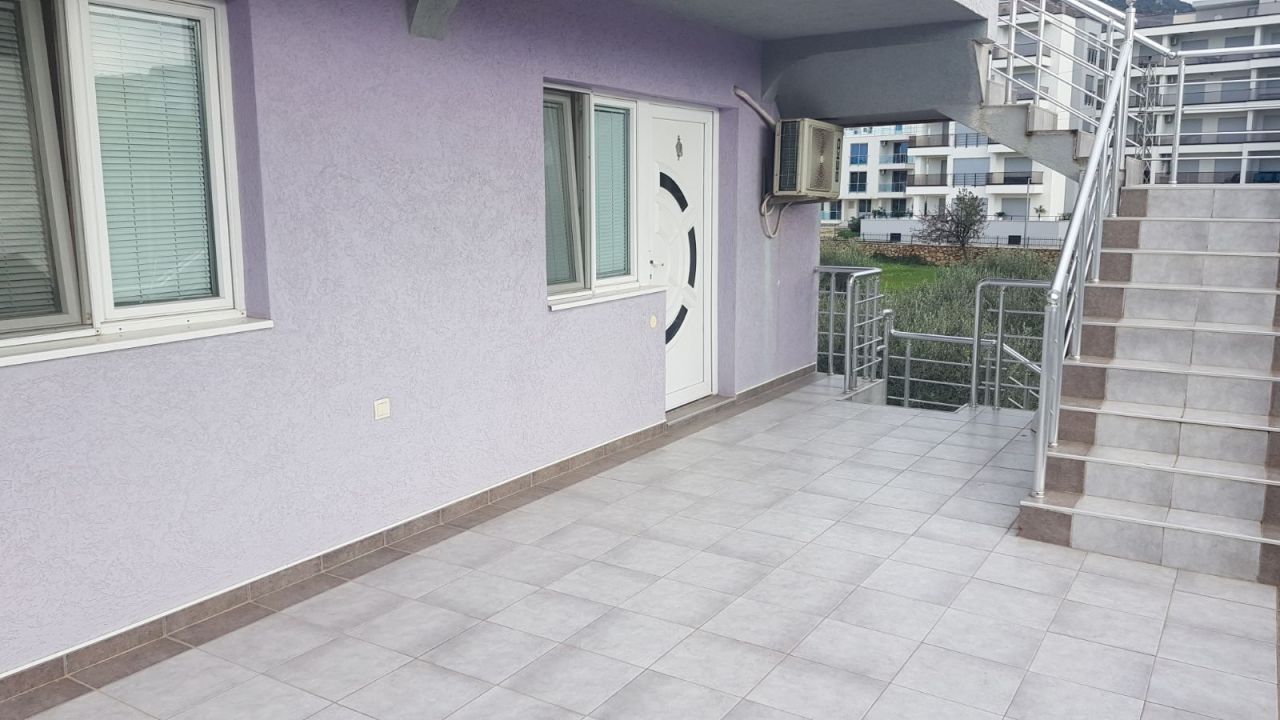 Hotel in Dobra Voda, Montenegro, 250 m² - Foto 1