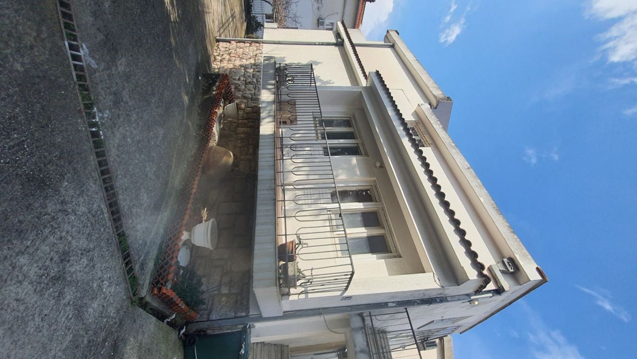 Haus in Bar, Montenegro, 245 m² - Foto 2