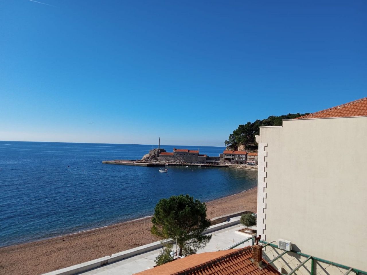 Hotel en Petrovac, Montenegro, 556 m² - imagen 9