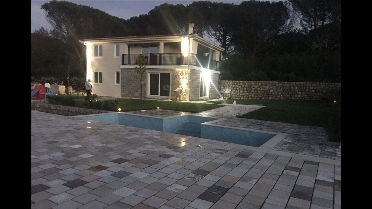 Villa in Kotor, Montenegro, 185 m² - Foto 1