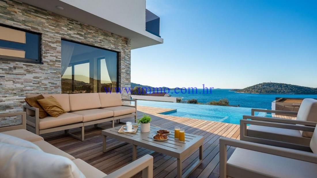 Villa in Rogoznica, Kroatien, 260 m² - Foto 1