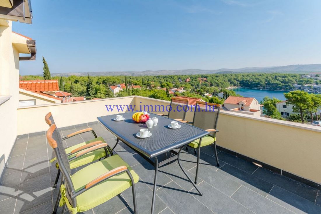 Maison sur le Brač, Croatie, 170 m² - image 1