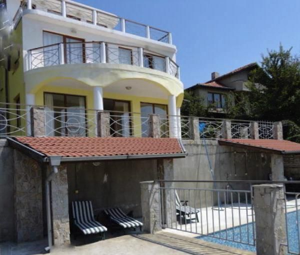 Maison à Varna, Bulgarie, 250 m² - image 1