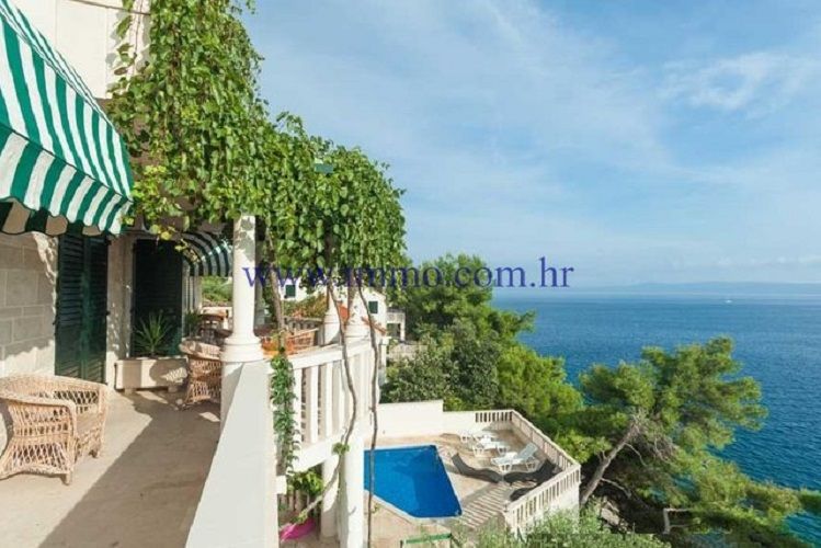 Villa sur le Brač, Croatie, 550 m² - image 1