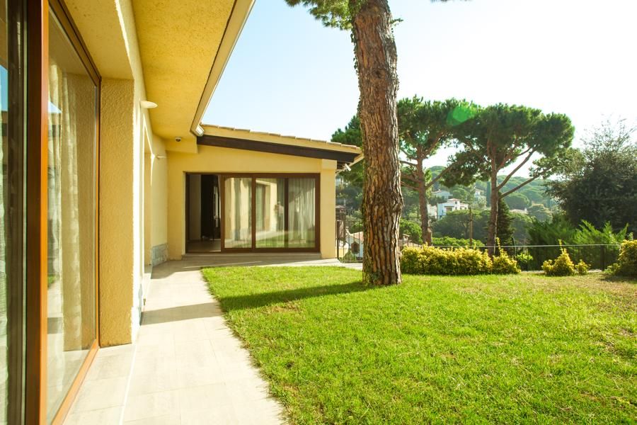 Villa à Lloret de Mar, Espagne, 210 m² - image 14