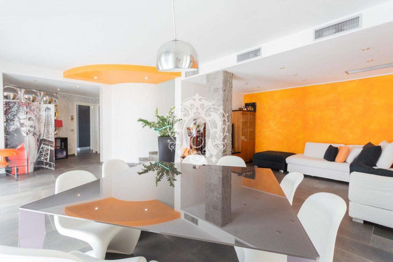 Villa a Cernobbio, Italia, 230 m² - foto 10