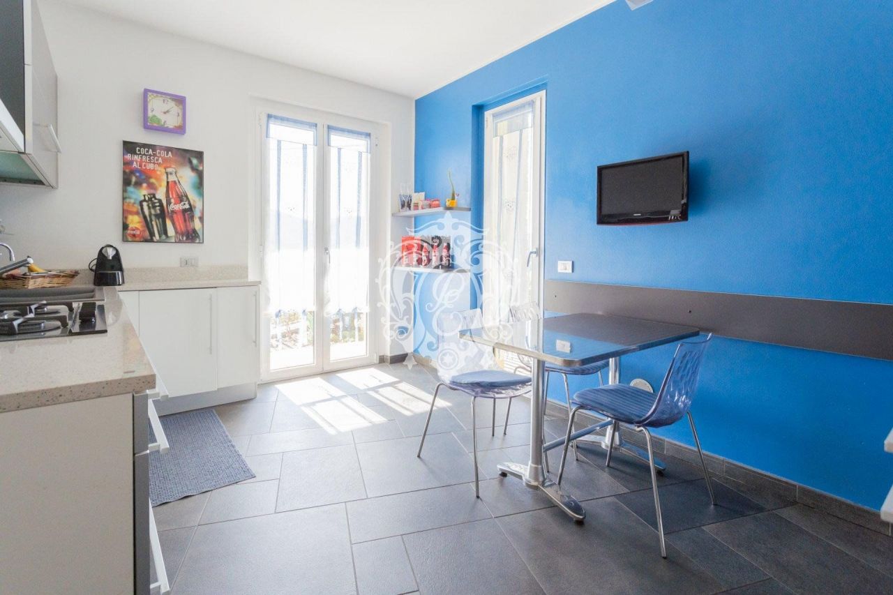 Villa a Cernobbio, Italia, 230 m² - foto 13