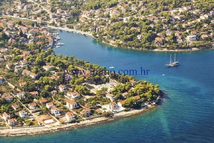 Land on Brac, Croatia, 1 660 m² - picture 1