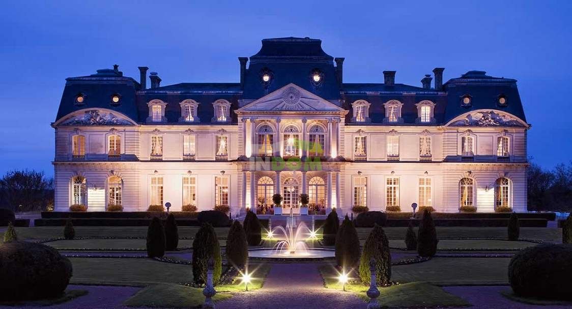 Hotel Dolina Luary, France, 5 600 m² - picture 2