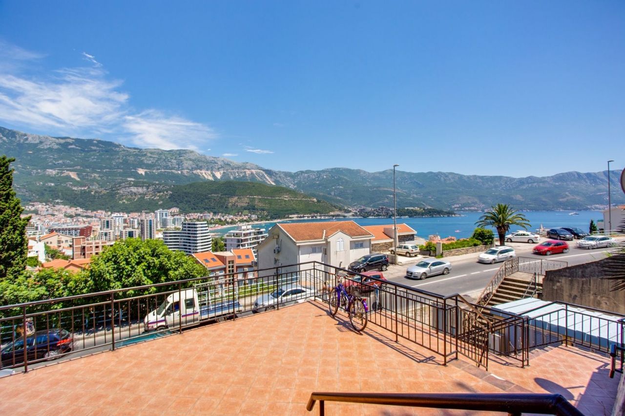 Flat in Budva, Montenegro, 87 m² - picture 4