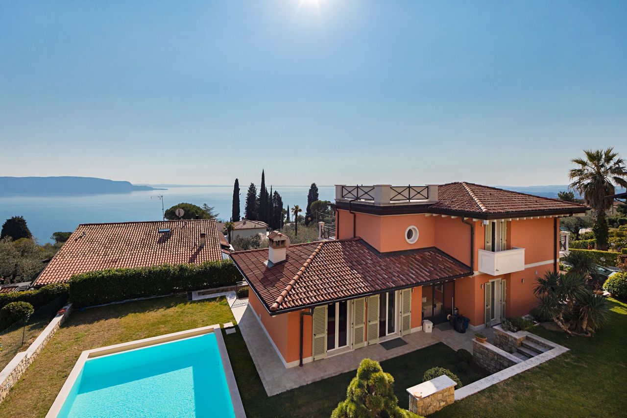 Villa in Gardasee, Italien, 450 m² - Foto 1