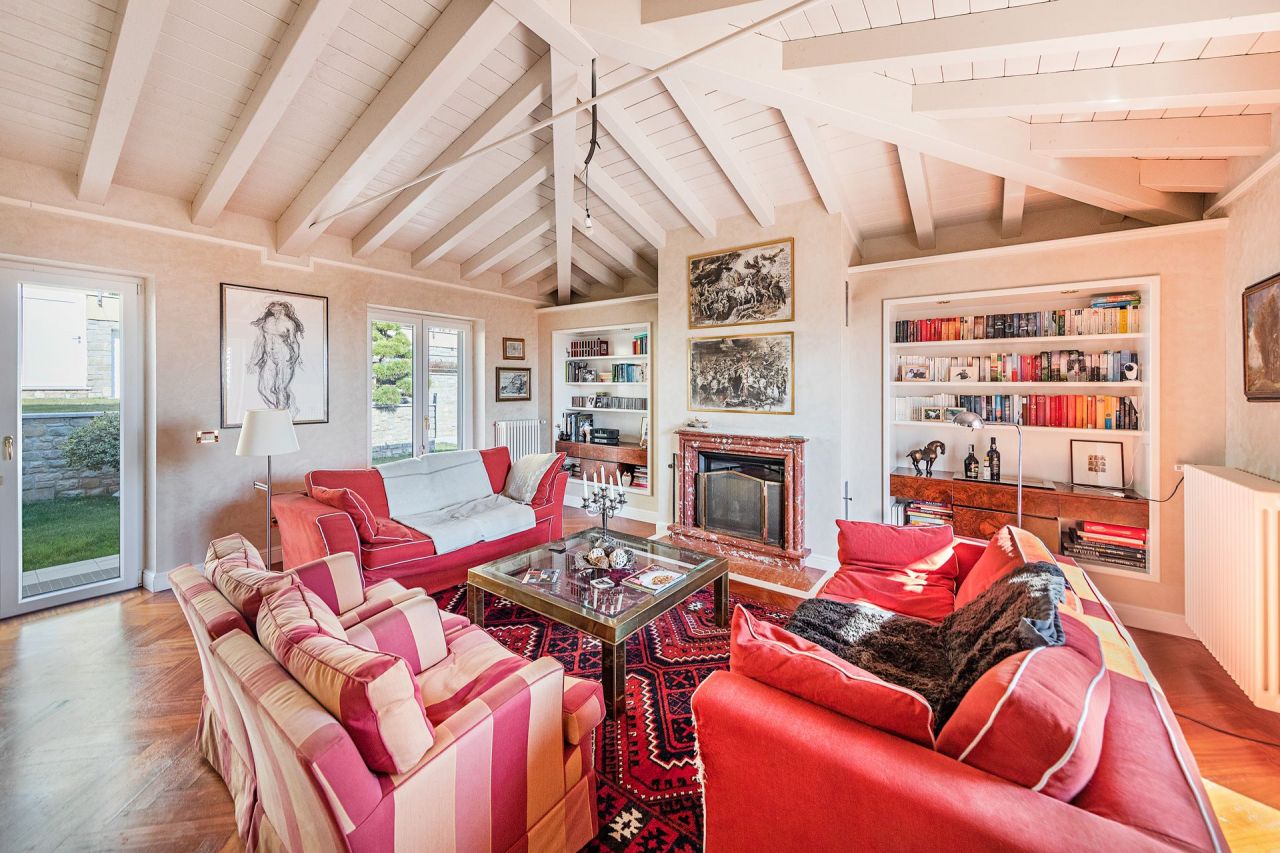 Villa on Lake Garda, Italy, 450 m² - picture 4