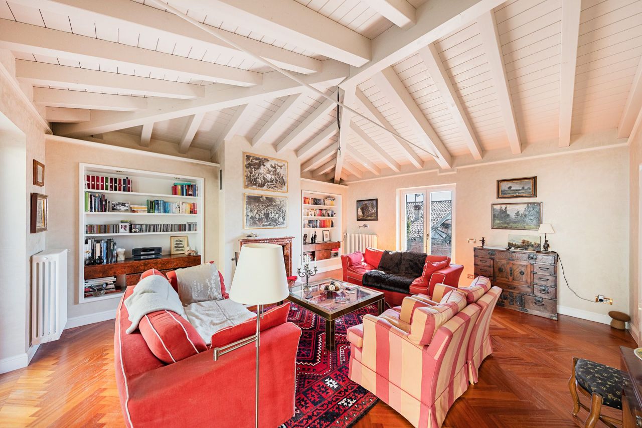 Villa on Lake Garda, Italy, 450 m² - picture 5