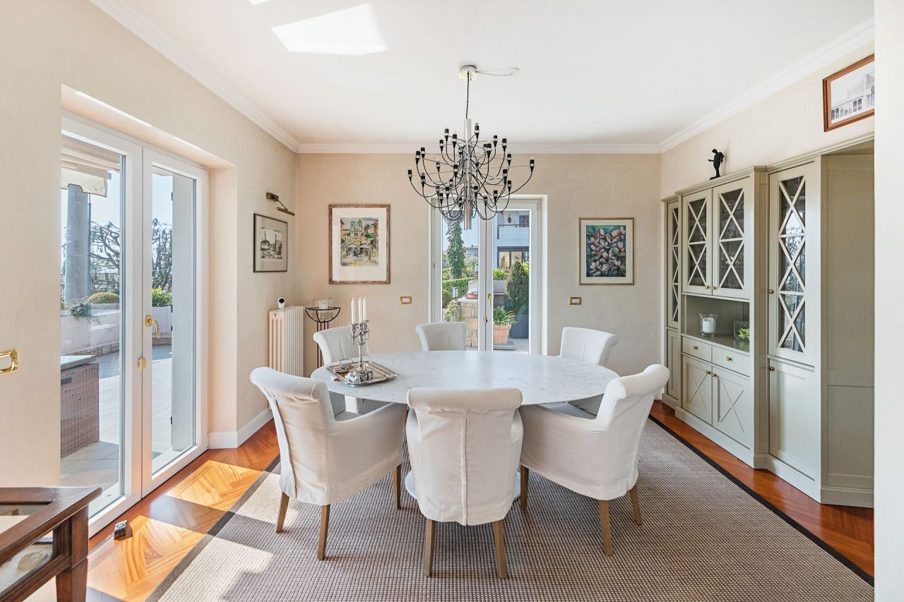 Villa on Lake Garda, Italy, 450 m² - picture 7