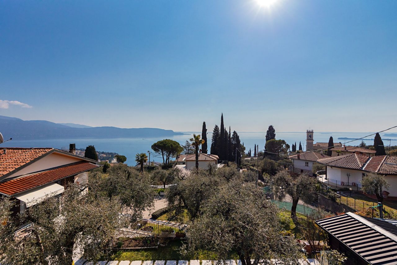 Villa on Lake Garda, Italy, 450 m² - picture 13