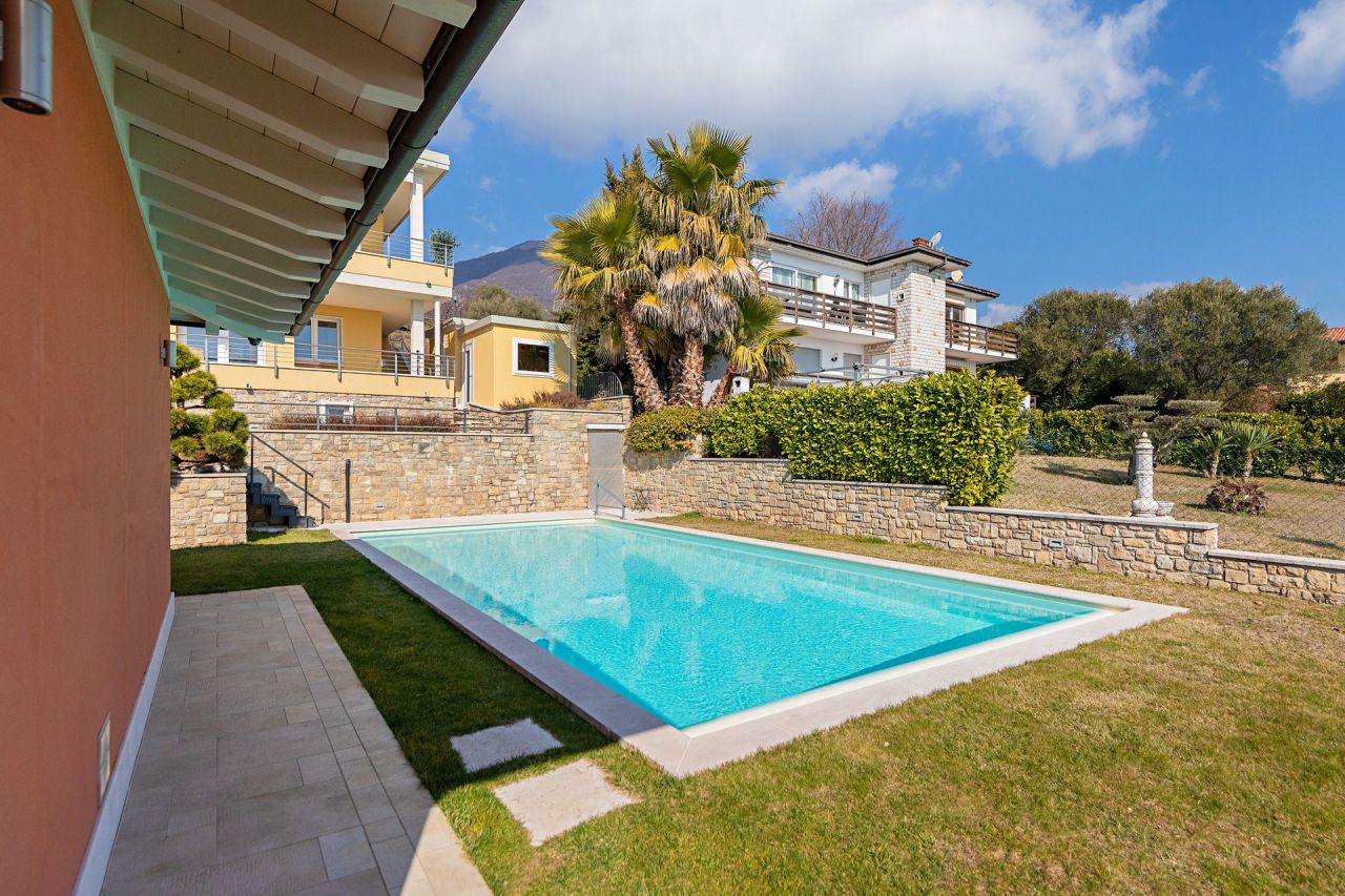 Villa on Lake Garda, Italy, 450 m² - picture 17