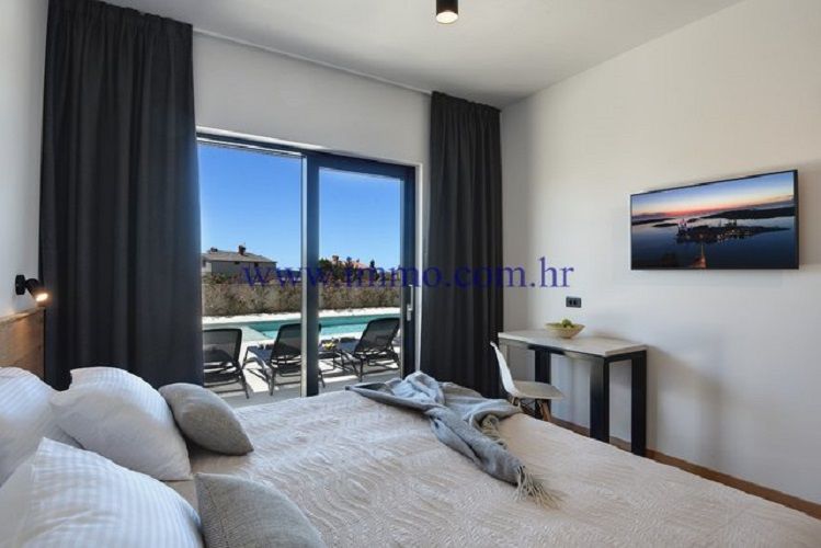 Villa en Pula, Croacia, 470 m² - imagen 7