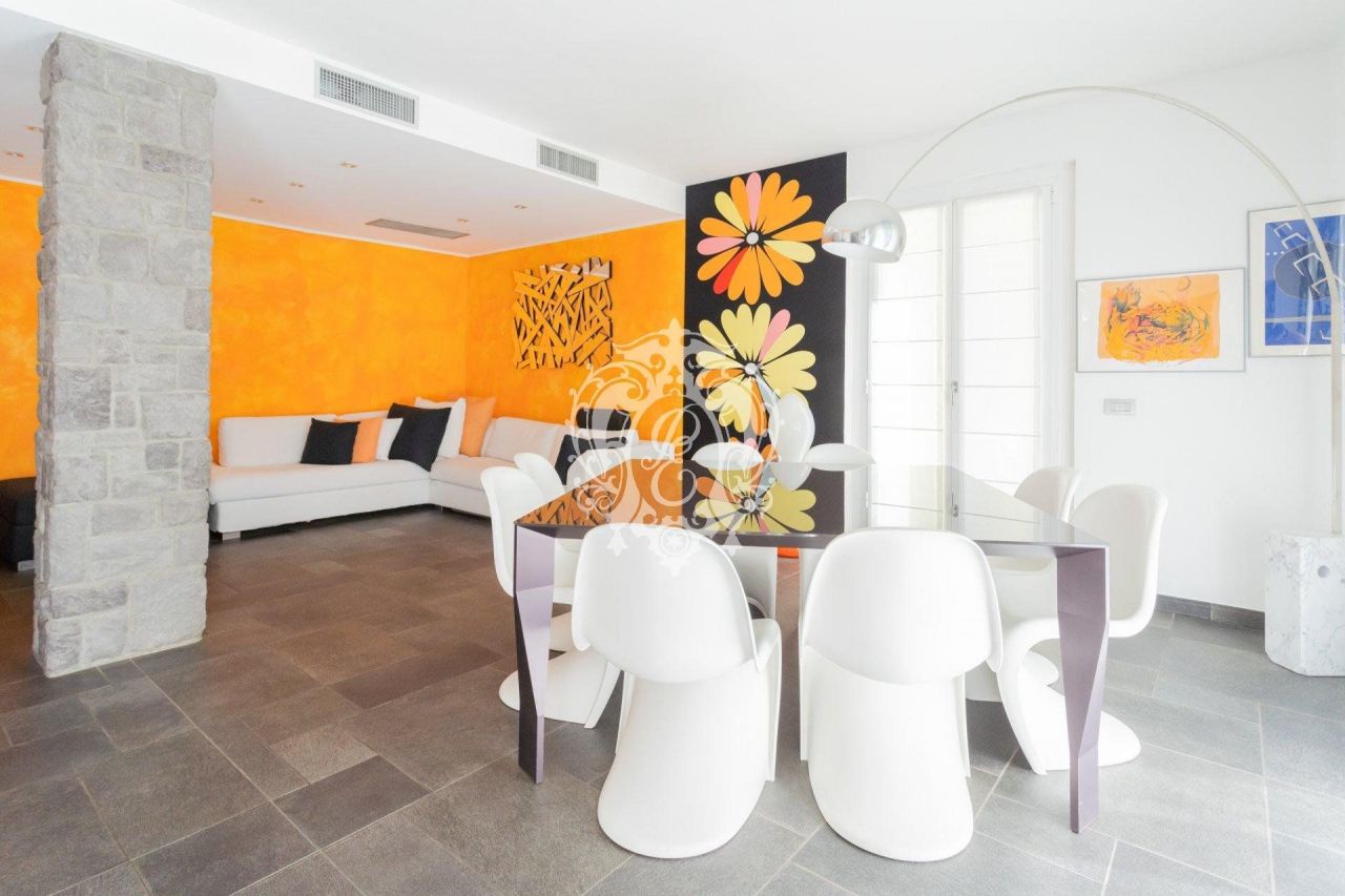 Villa a Cernobbio, Italia, 230 m² - foto 2