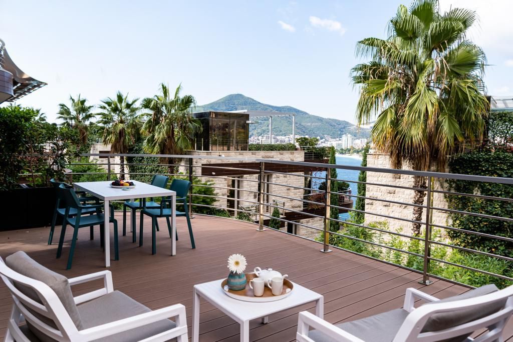 Piso en Budva, Montenegro, 146 m² - imagen 1