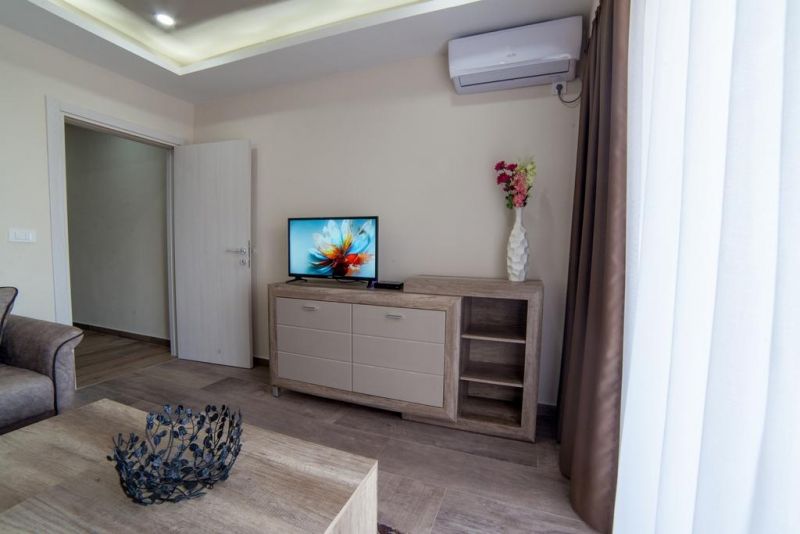 Hotel en Ulcinj, Montenegro, 3 000 m² - imagen 2