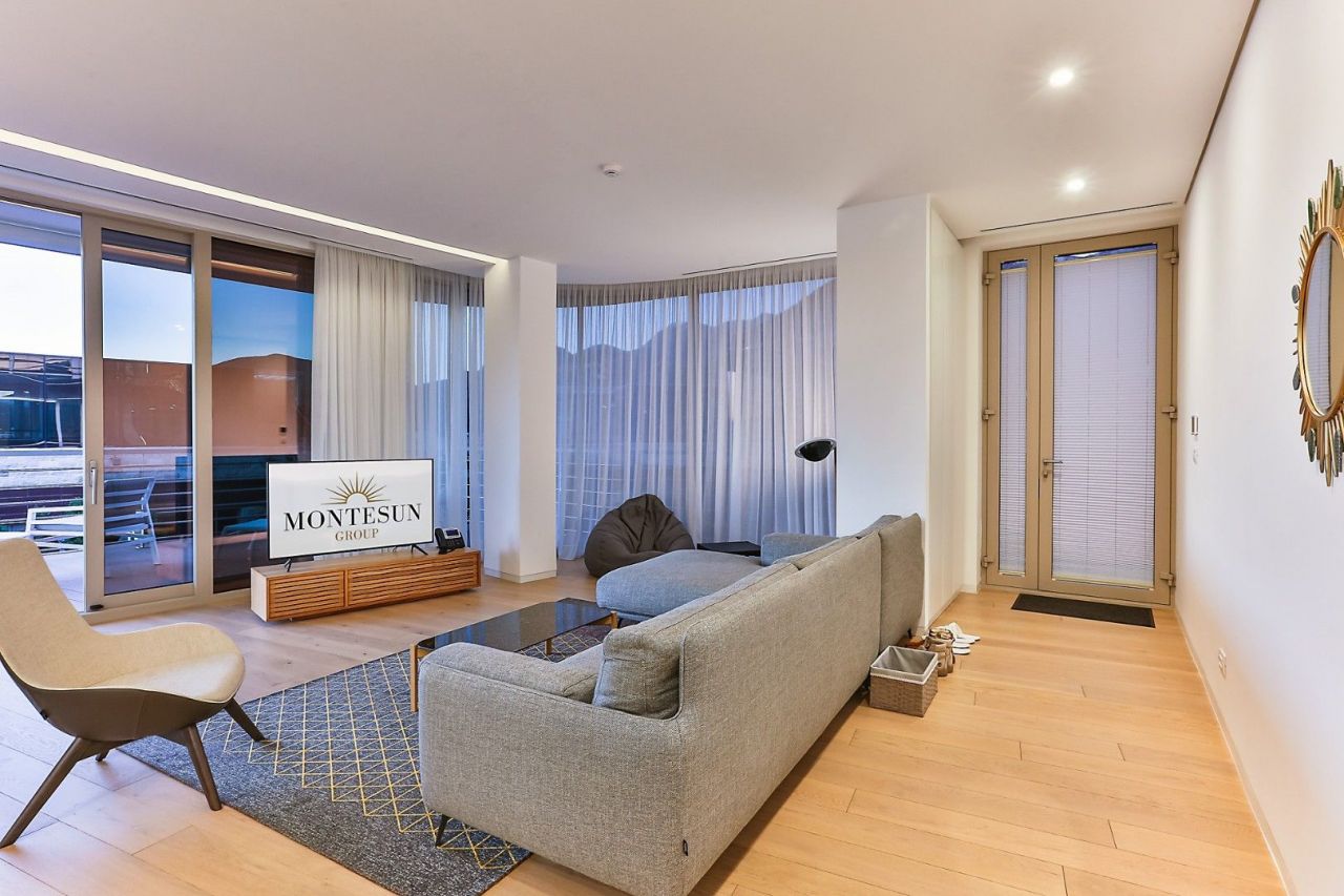 Piso en Budva, Montenegro, 195 m² - imagen 19