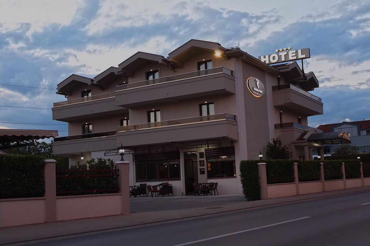 Hotel en Podgorica, Montenegro, 1 000 m² - imagen 3