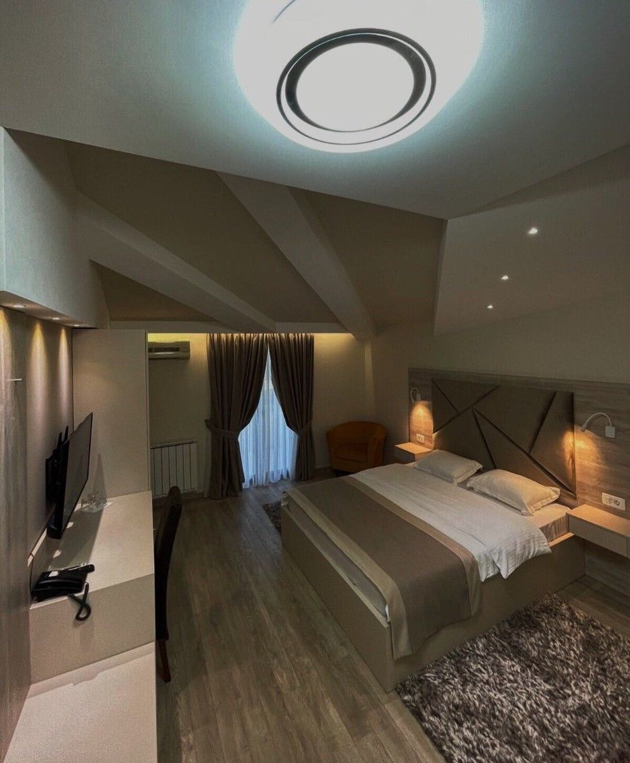 Hotel en Podgorica, Montenegro, 1 000 m² - imagen 6