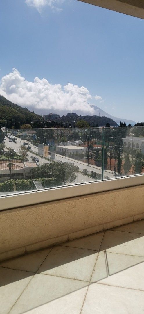 Flat in Budva, Montenegro, 43 m² - picture 2