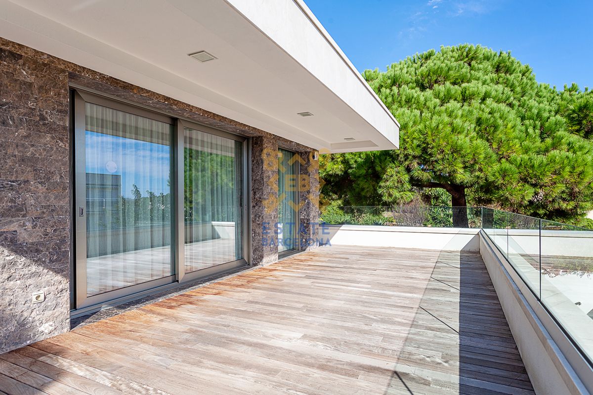 Casa en la Costa Brava, España, 875 m² - imagen 7