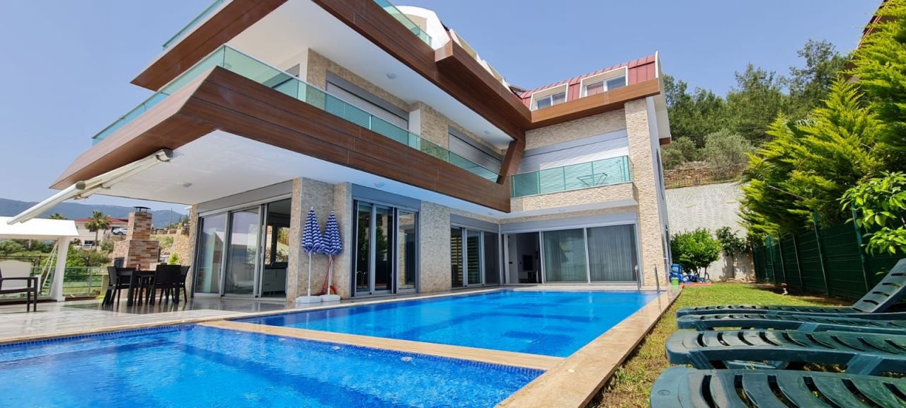 Villa à Alanya, Turquie, 350 m² - image 1