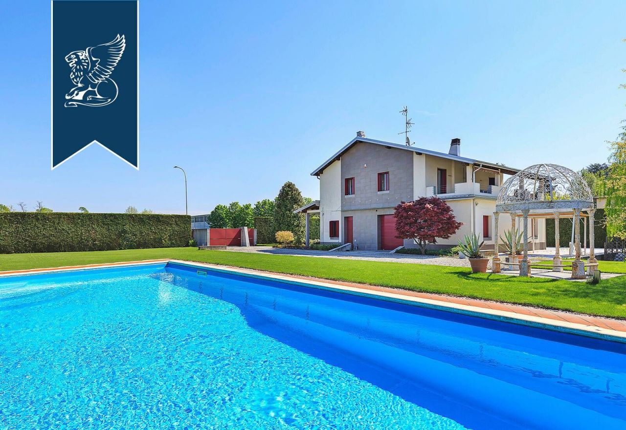 Villa in Mailand, Italien, 300 m² - Foto 1