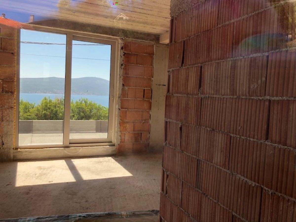 Casa a Tivat, Montenegro, 257 m² - foto 2