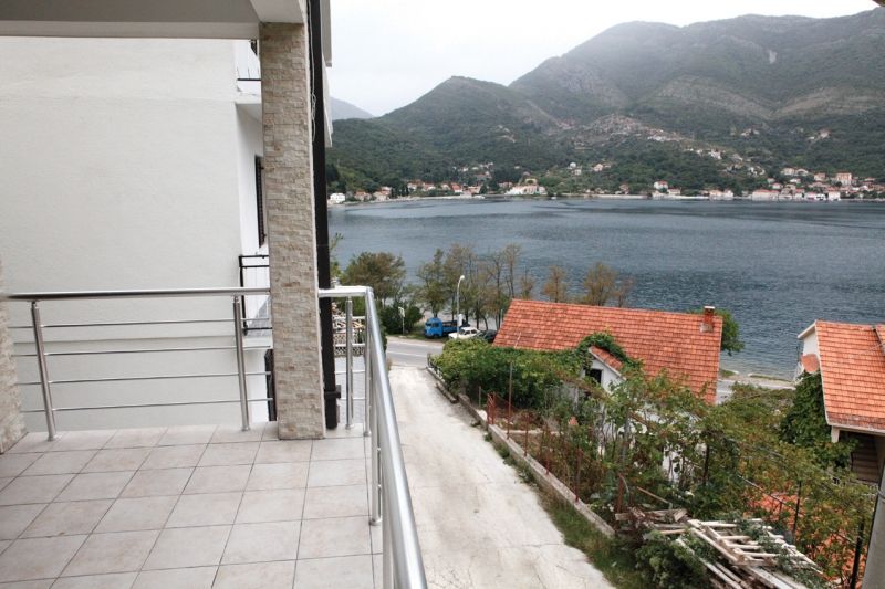 Haus in Lepetane, Montenegro, 250 m² - Foto 5