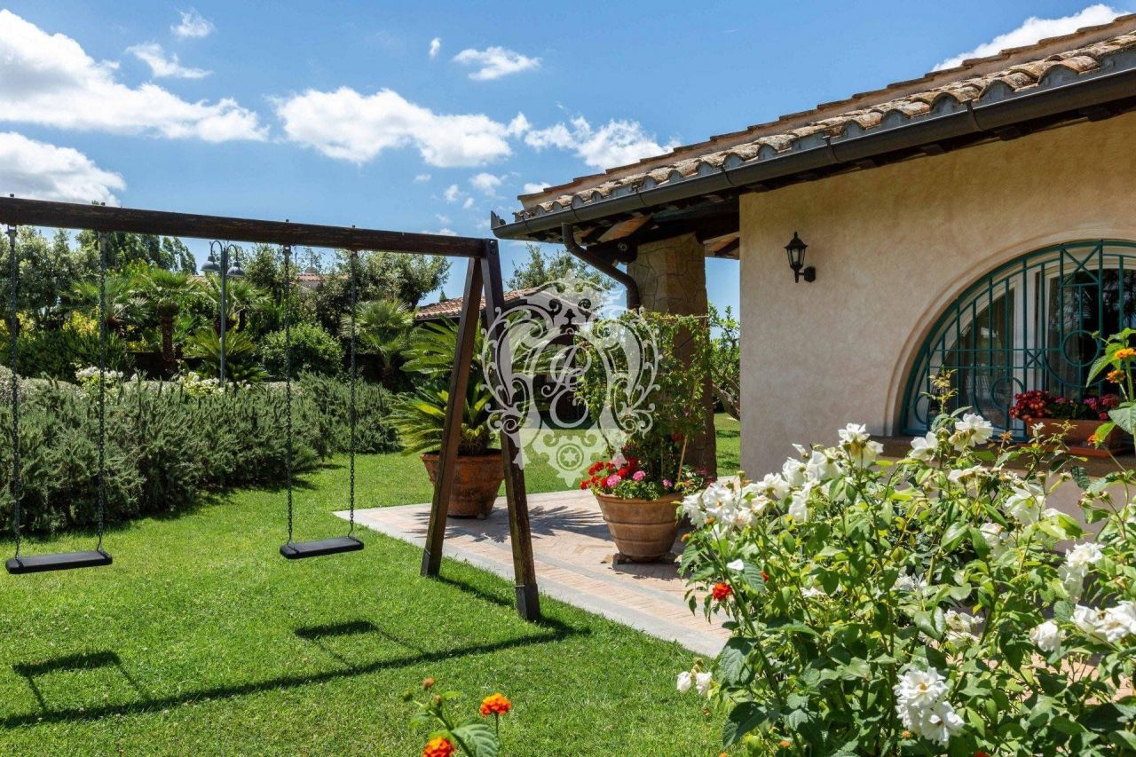 Villa en Roma, Italia, 770 m² - imagen 10